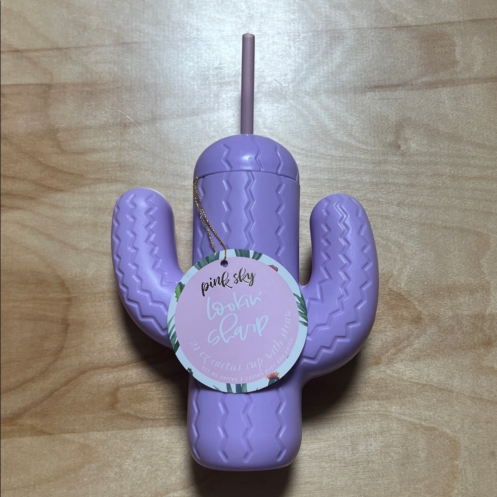 ✨NEW, NEVER USED Pink Sky Lookin’ Sharp 21 Oz cactus cup with straw✨